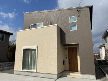 収納力や家事動線が魅力的なセミオーダーの住まい